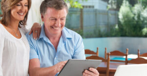 Couple planning their 401K retirement