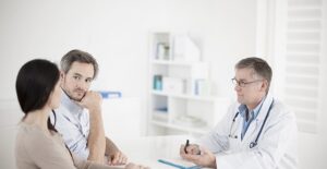 A patient discusses her laparoscopy recovery