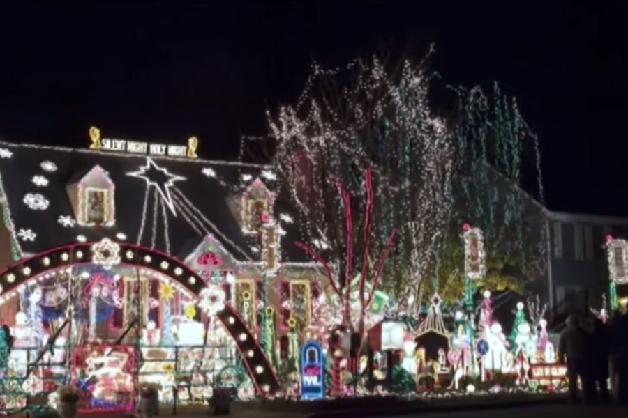 3. Tacky Lights Tour