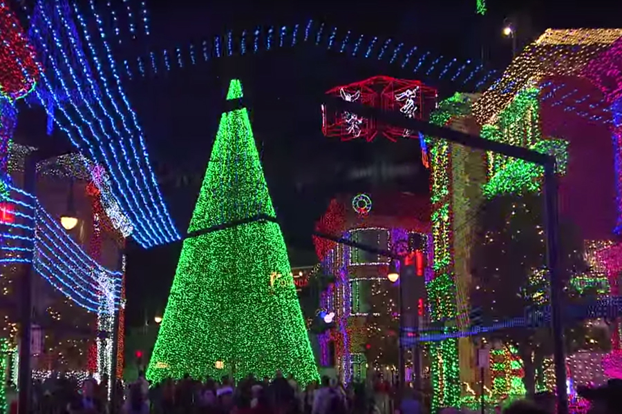 7. The Osborne Family Spectacle of Dancing Lights at Disney's Hollywood Studios