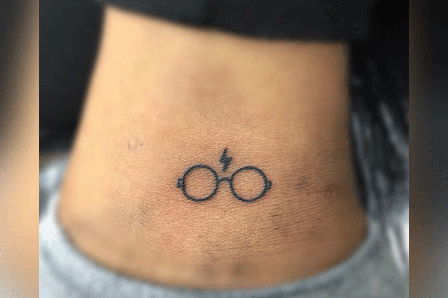 Minimalist Harry Potter Glasses and Scar