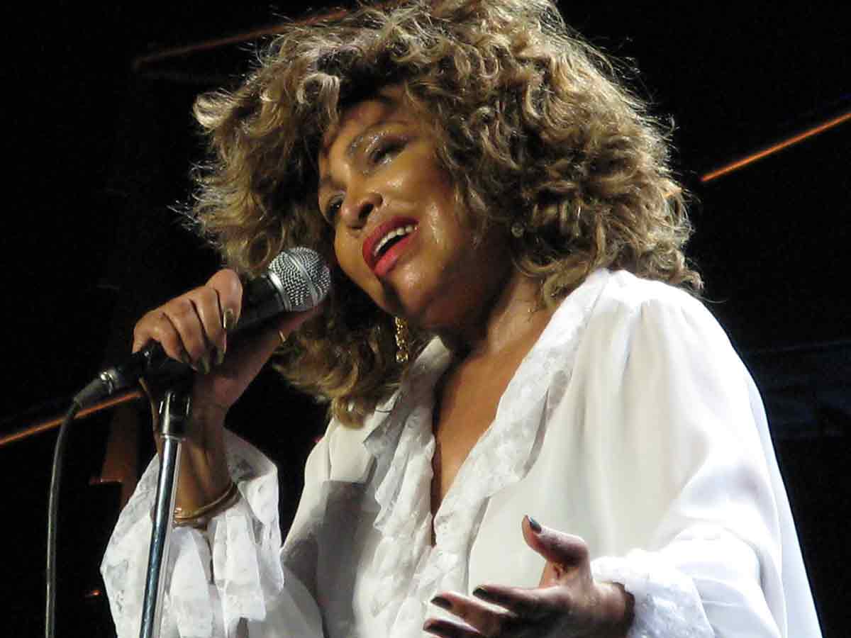 Tina Turner – Buddhist