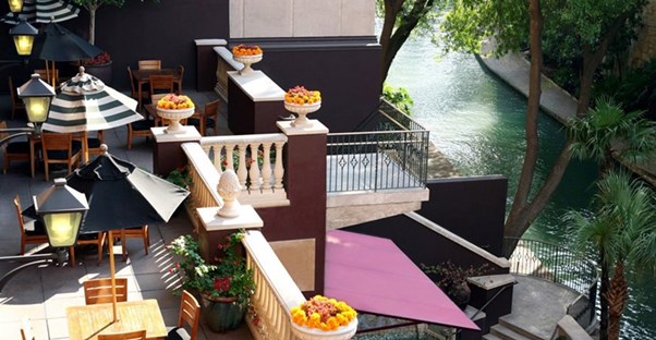 The Hotel Valencia Riverwalk offers 213 rooms and suites with dark, rich colors and sleek, modern lines.
