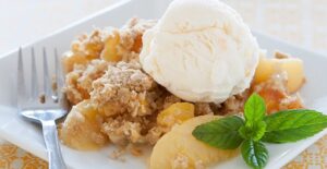 Apple crisp with ice cream