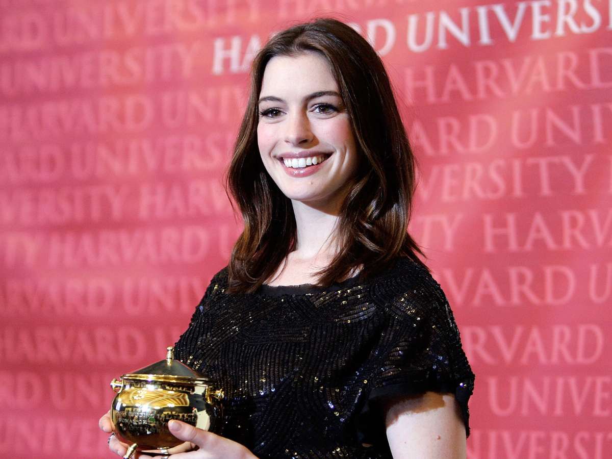 Anne Hathaway