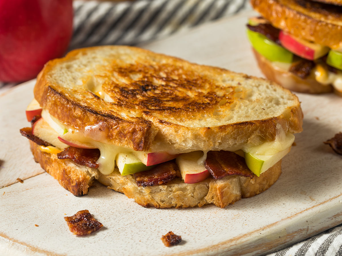 Grilled Cheese and Apples(auce)