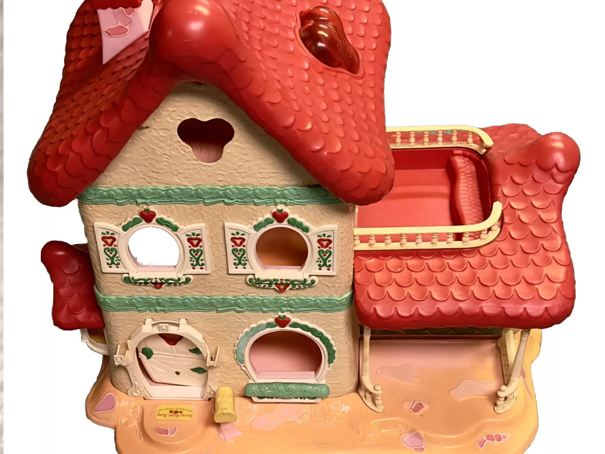 Strawberry Shortcake Berry Happy Home Doll House