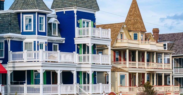 The colorful storefronts of Atlantic City line the Boardwalk.