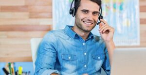 travel agent making money
