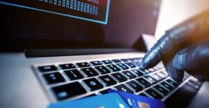 fraud protection vs credit monitoring