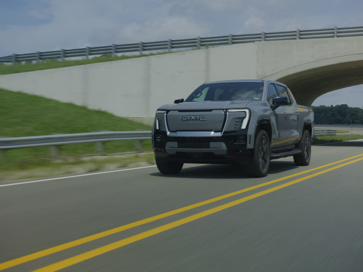 GMC Sierra (Full-size)