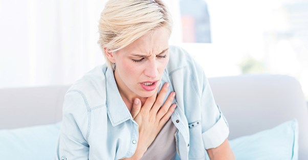 A woman experiences hypoxia symptoms