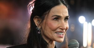 30 Fall and Winter Fashion Mistakes That Make You Look Older