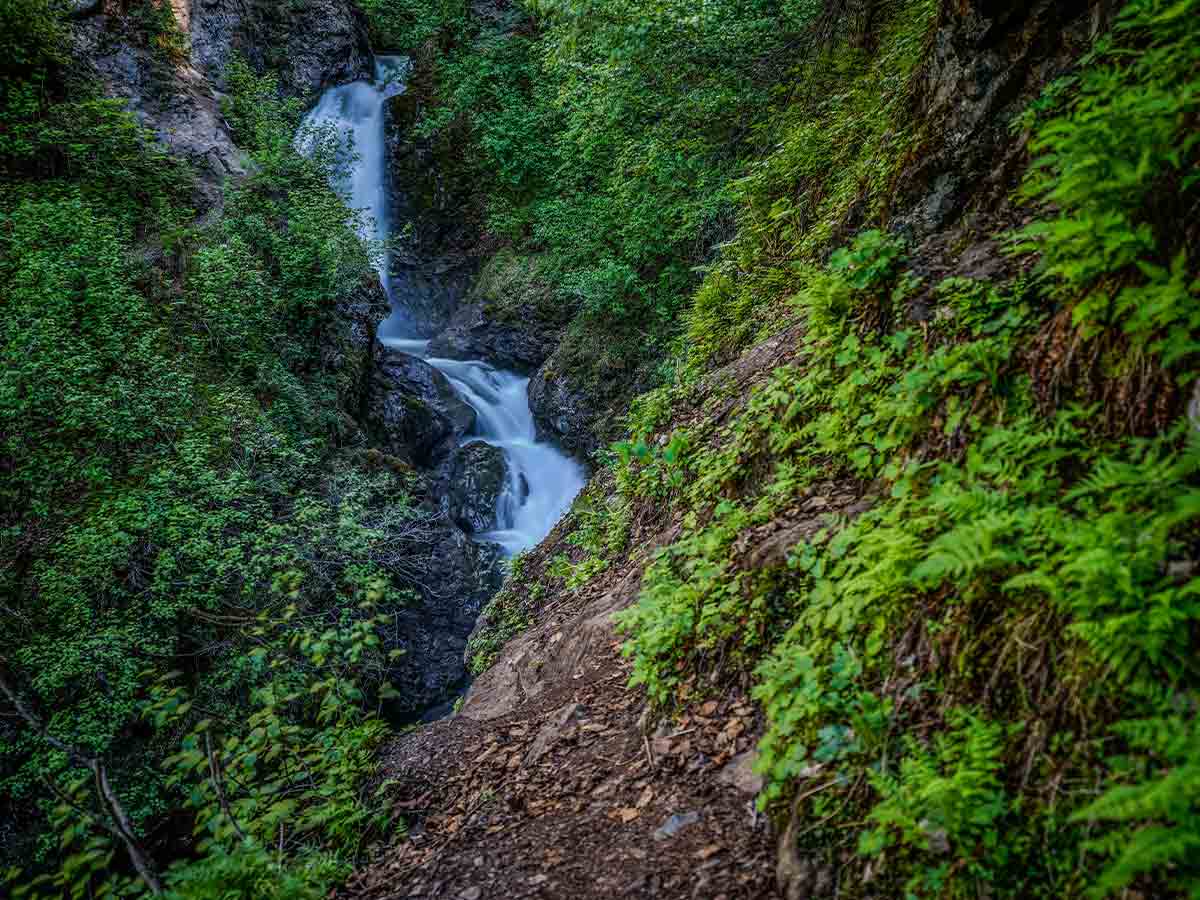 1. Thunderbird Falls