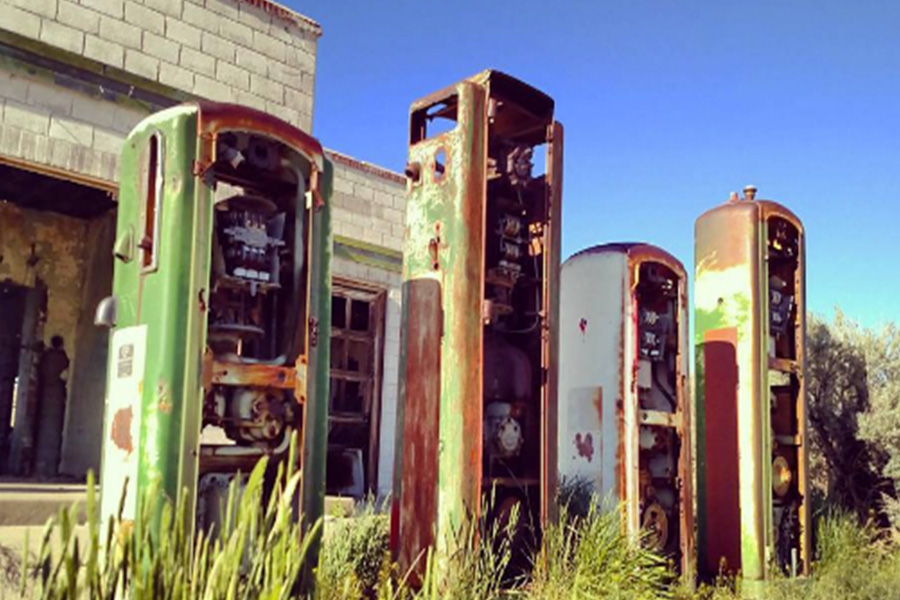 Lincoln Highway Buy-Way Yard Sale