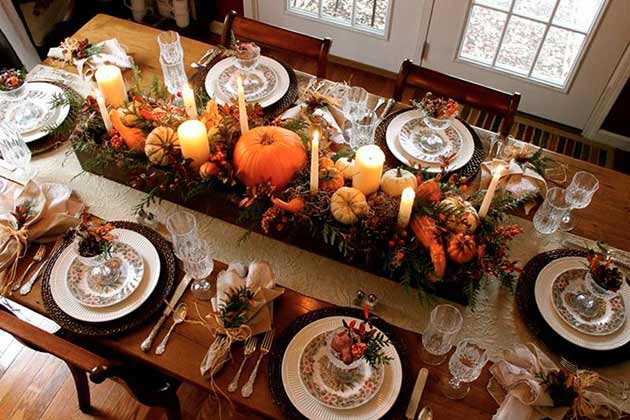Don’t: Heavily Decorate the Dining Table