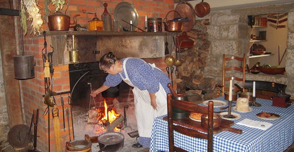 An Amish woman doing Amish things