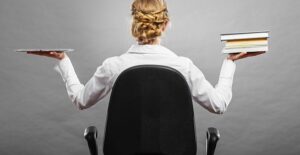 Woman weighs her options of online learning vs traditional