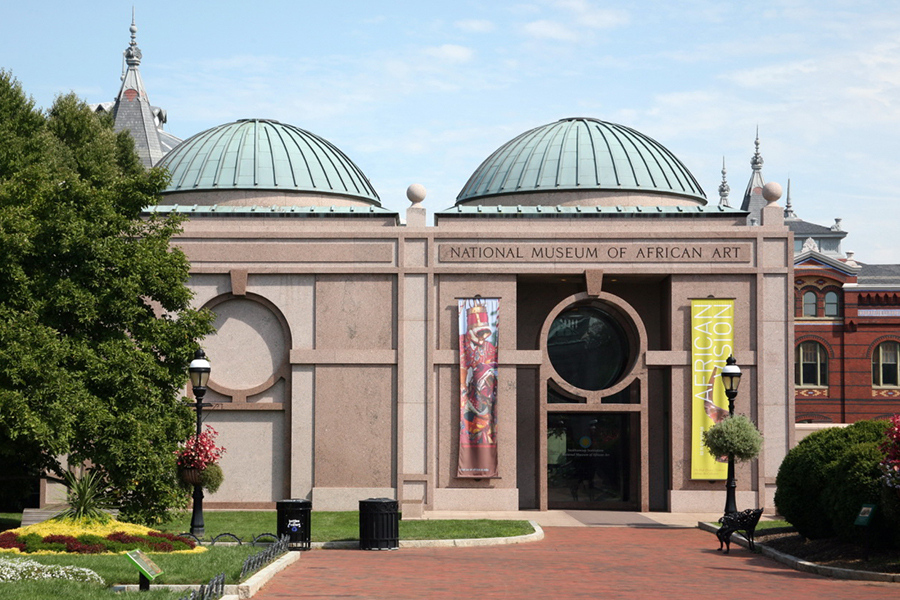 The Smithsonian Institution: Washington, DC