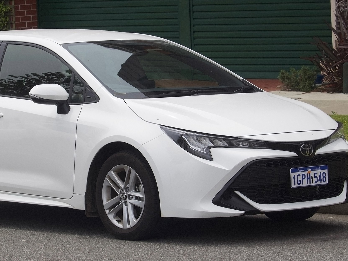 2018 E210 Toyota Corolla