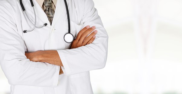 doctor discussing leprosy risk factors