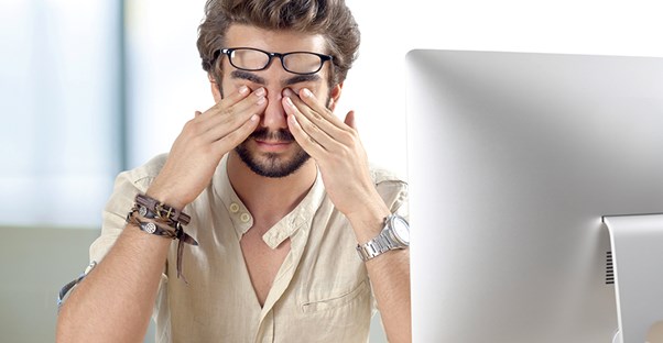 guy rubbing his eyes because he is experiencing stye symptoms
