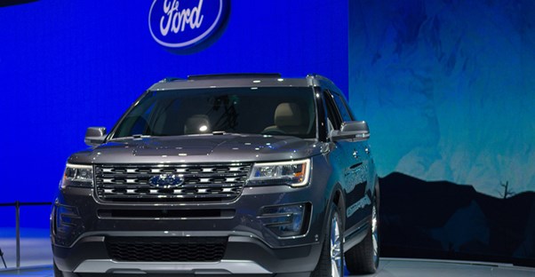 Un Ford Explorer en una demostracion del coche.