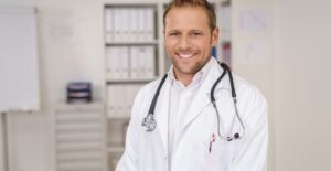 doctor discussing how to treat adenomyosis