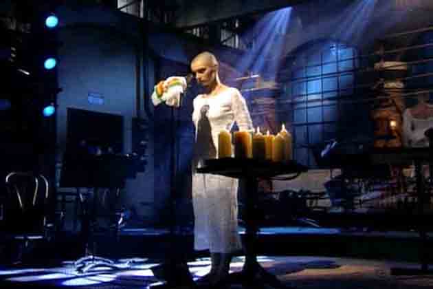 Sinead O'Connor on Saturday Night Live (1992)