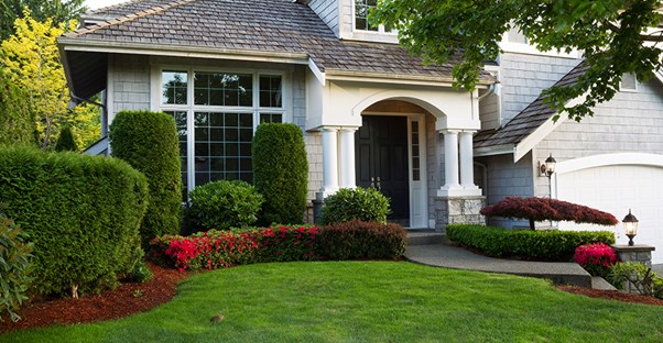 Picture of a house. Refinance your home loan with bad credit.