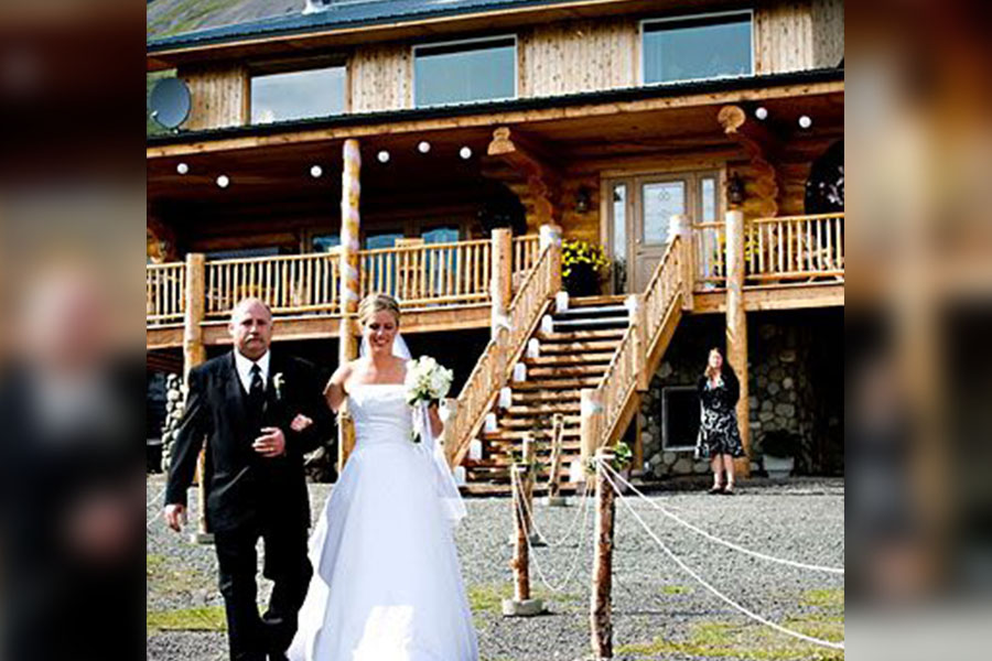 Alaska: Majestic Valley Wilderness Lodge