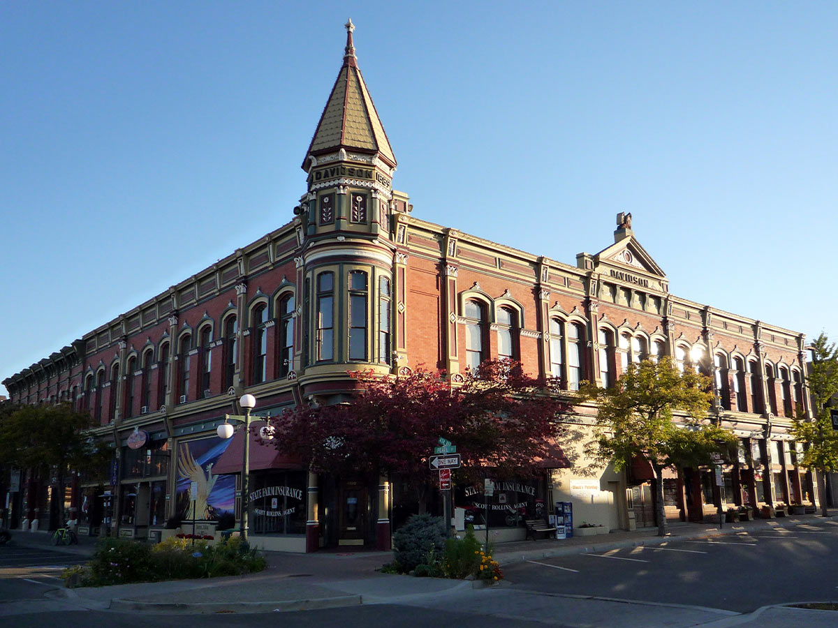 Ellensburg, WA (pop. 19,786)