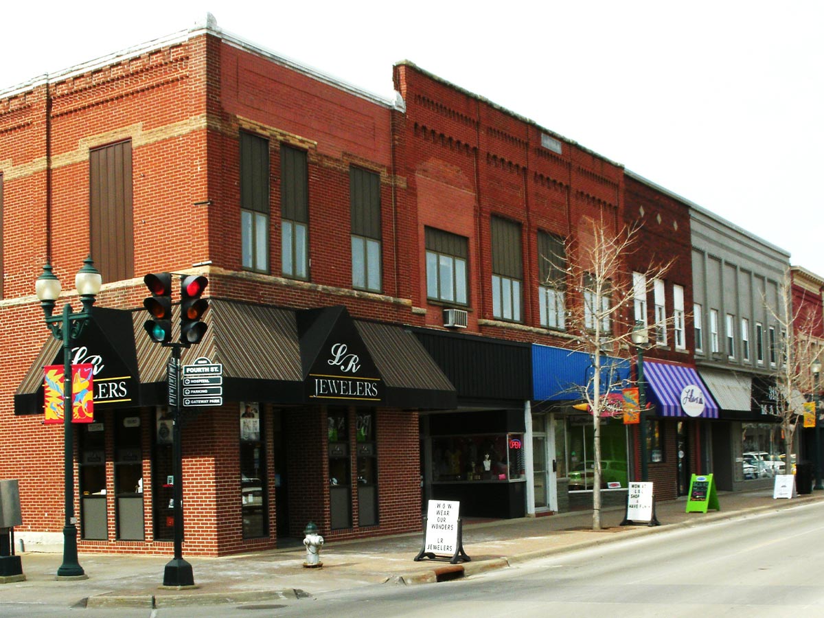 Cedar Falls, IA (pop. 41,390)