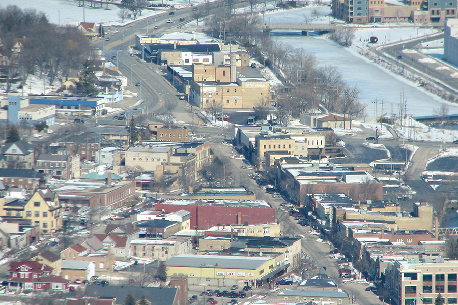West Bend, WI (pop. 31,702)
