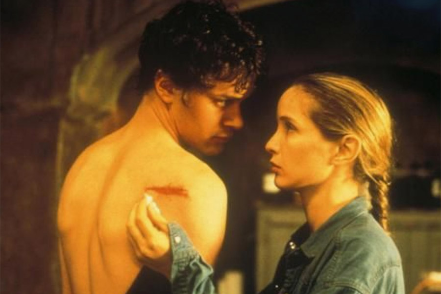 An American Werewolf in Paris (1997)