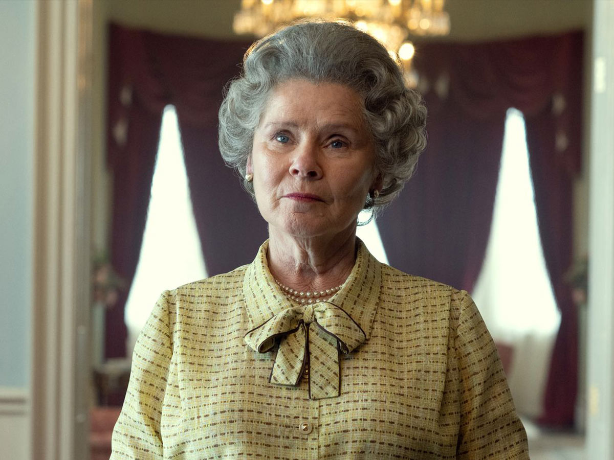 Did public pressure lead the Queen to make a statement about Diana’s death?
