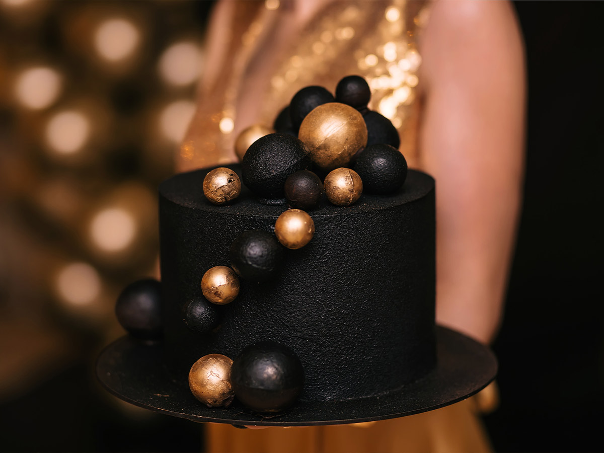 Black Cakes