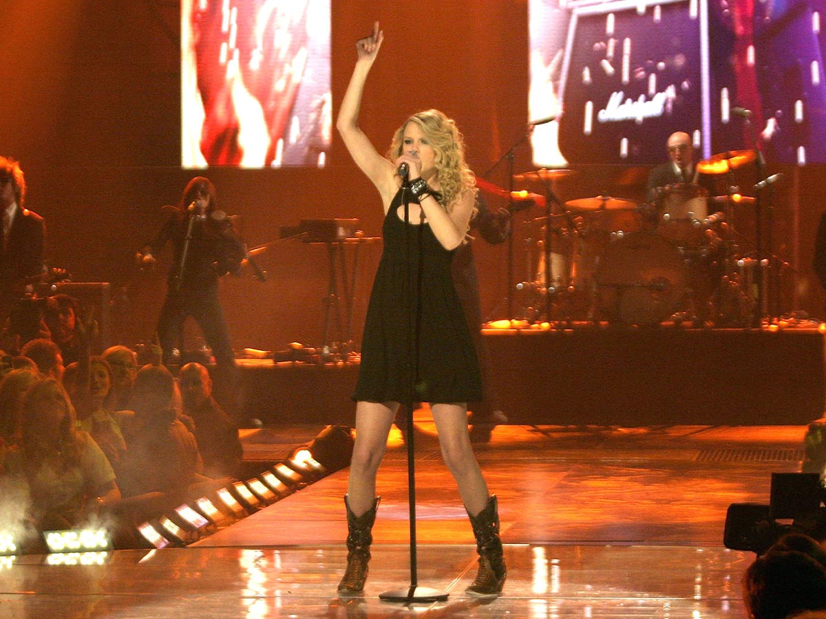 Past: Taylor Swift