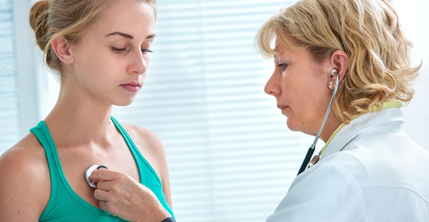 a doctor who will administer bronchitis treatments
