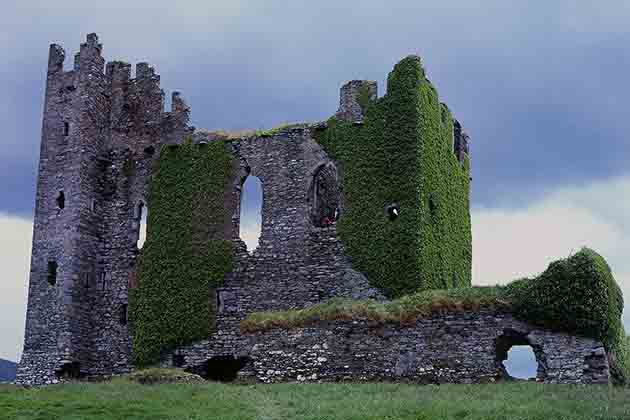 Ballycarbery Castle