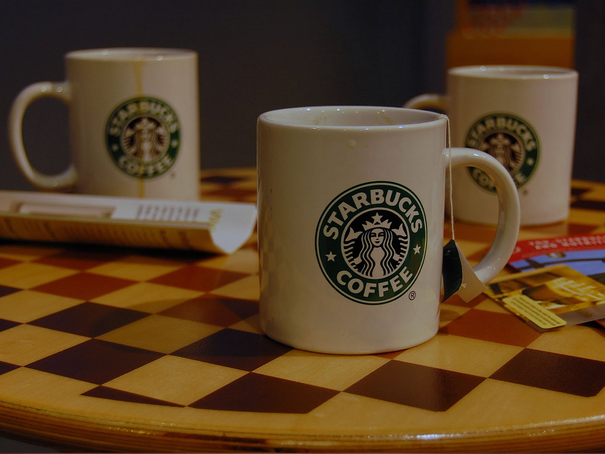 Starbucks’ #Racetogther