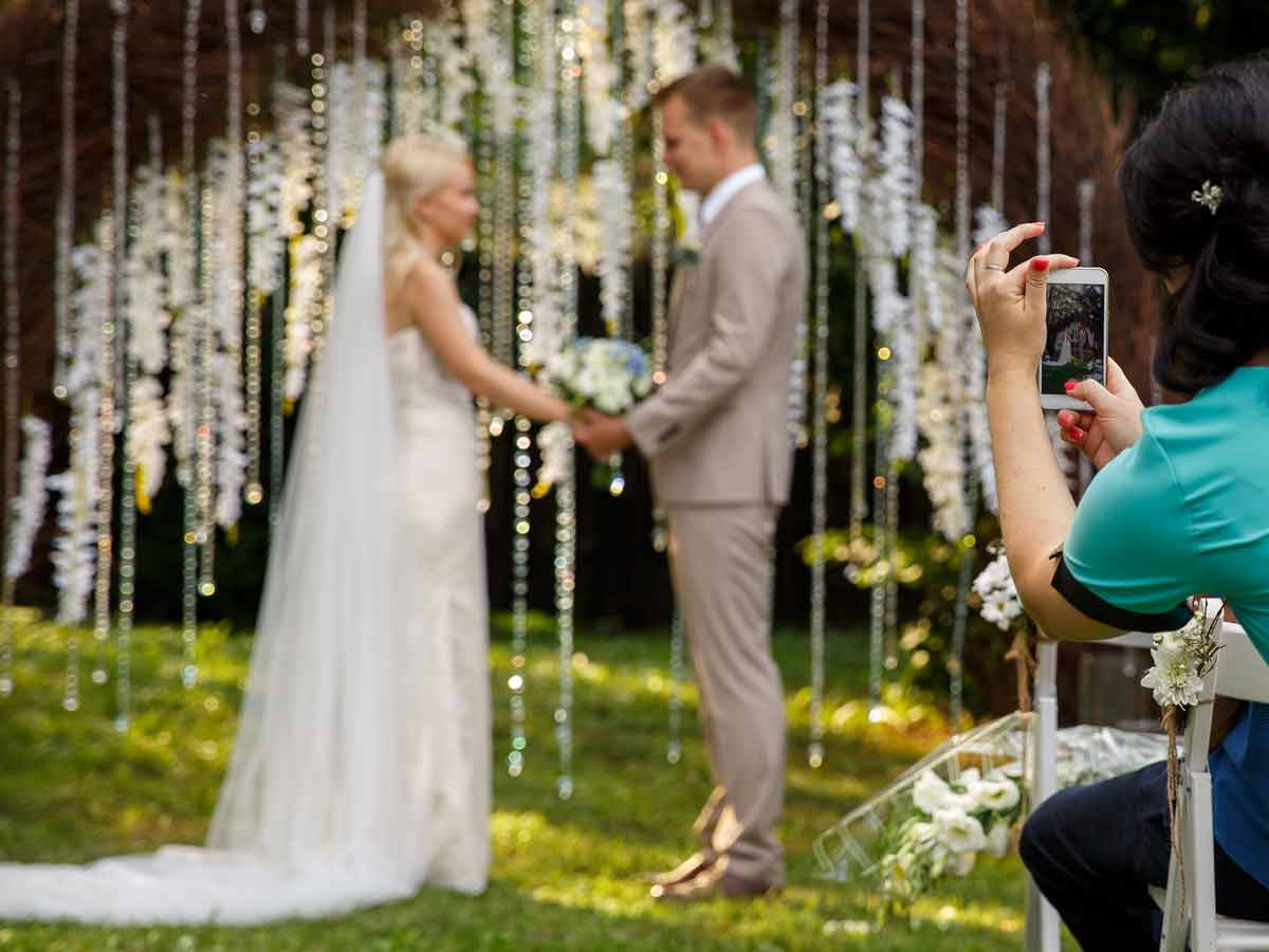 Live Streams for Weddings