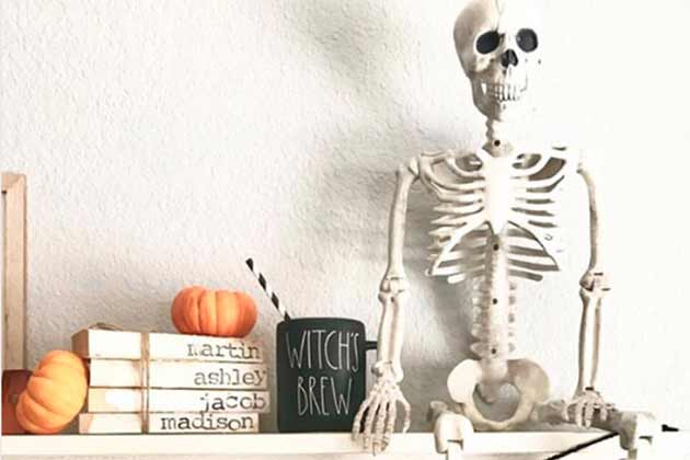 Skeletons Just Chillin'