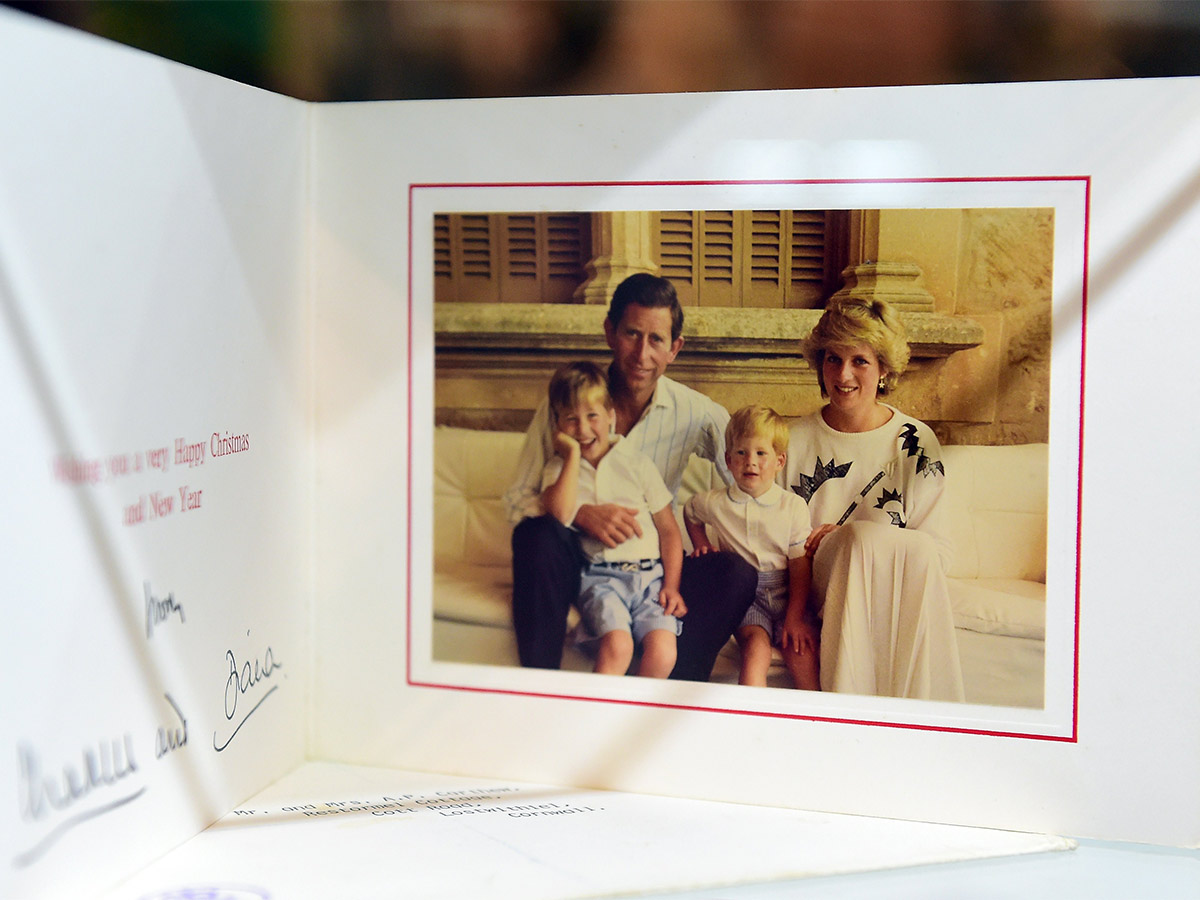 Sending out Christmas Cards (Early) (And to Everyone)
