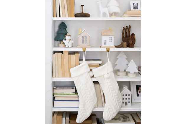 Bookcase Décor