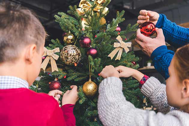 Waiting Until Christmas Eve to Decorate