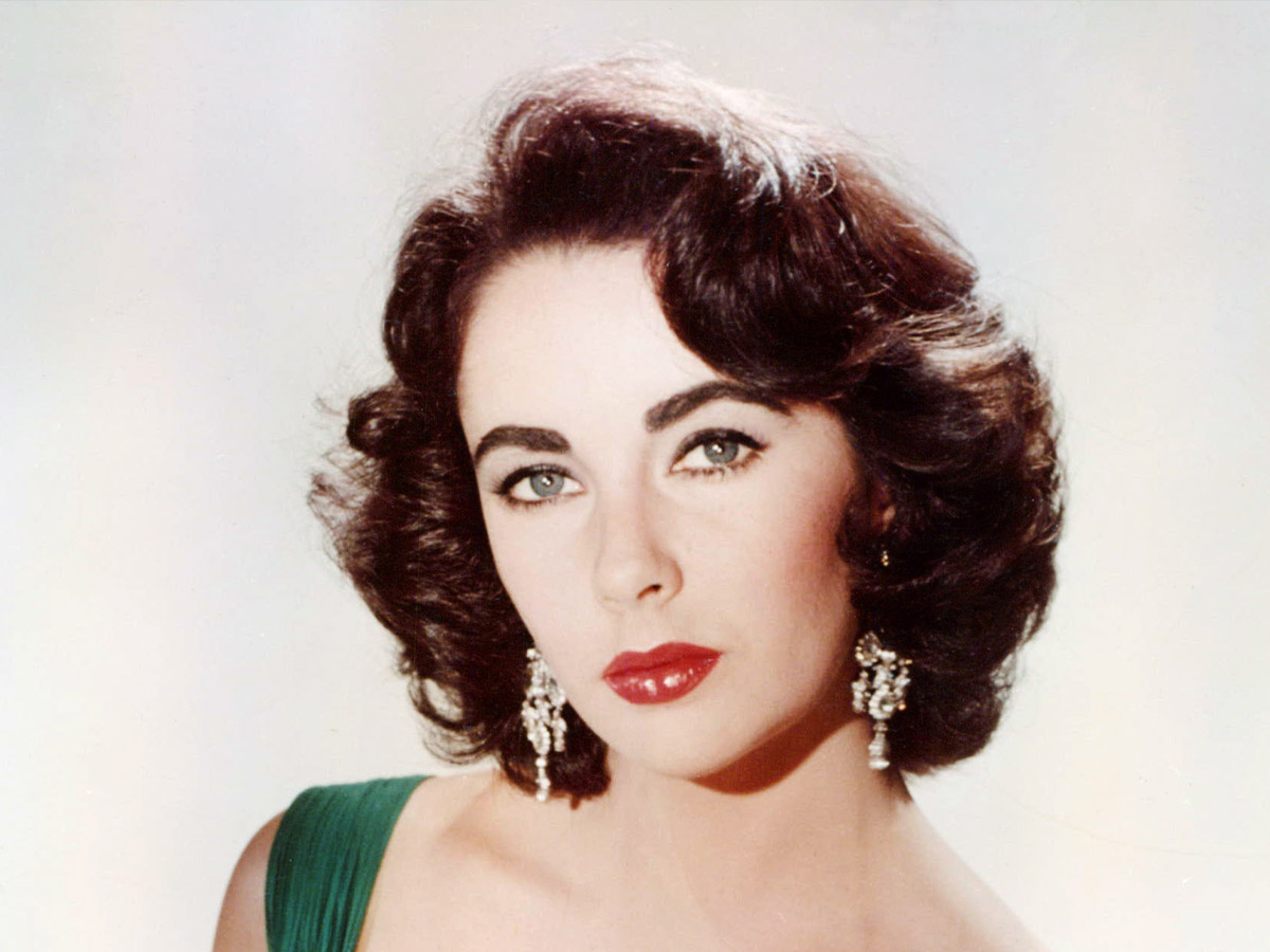 Elizabeth Taylor's Curled Classic Bob