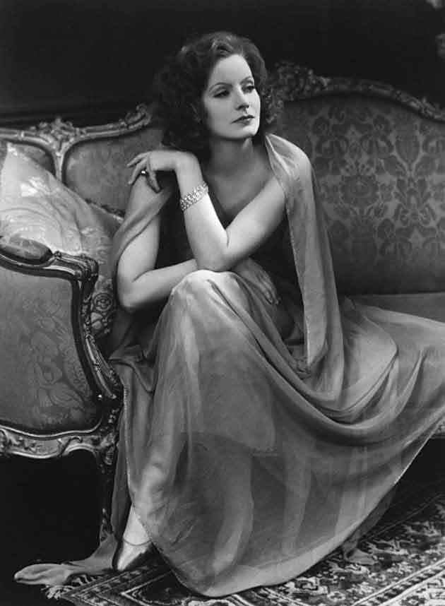 Greta Garbo's Shoulder-Length Waves