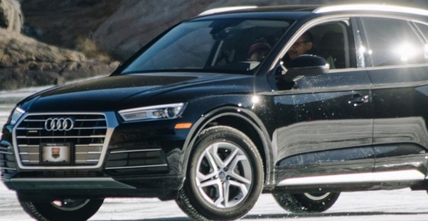 a black 2019 audi q5 luxury compact crossover suv