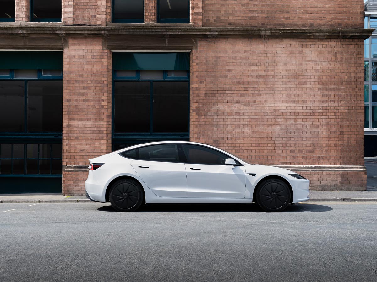 Tesla Model 3 (EV)
